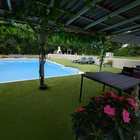La Maison Des Beaux Jardin Loubes-Bernac